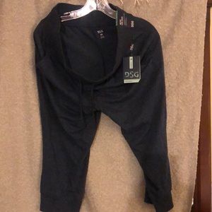 Mid rise capri jogger